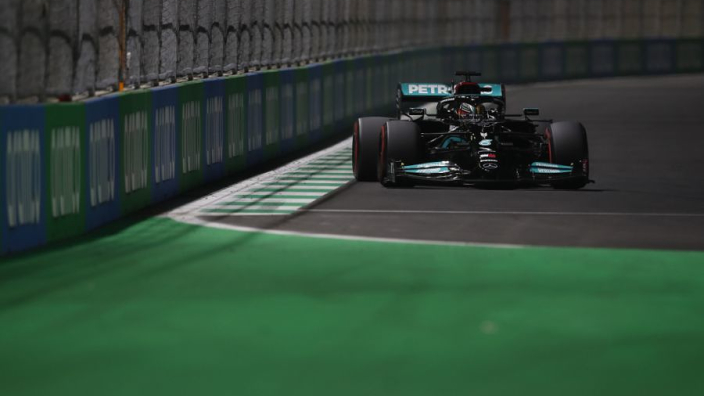 Hamilton verwacht geen gelopen koers: "Die Red Bull is zo enorm snel"