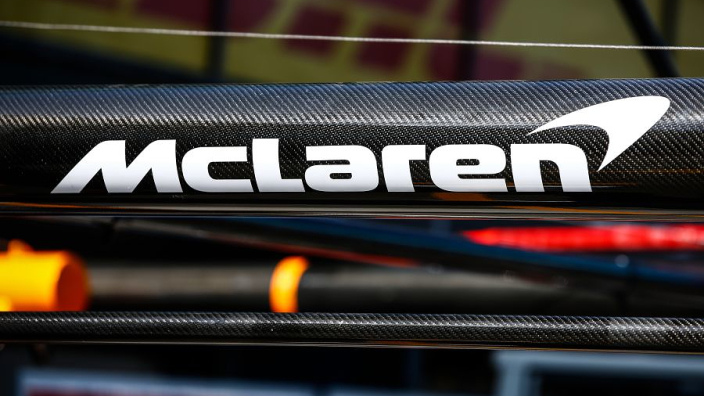 Mercedes cambia «situación menos ideal» para McLaren – Brown