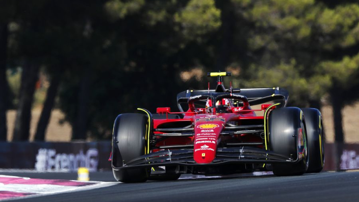 Ferrari set daunting pace as Mercedes pull closer
