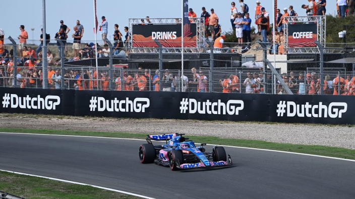 Alonso enthousiast over Zandvoort: ''Het is als een achtbaan''