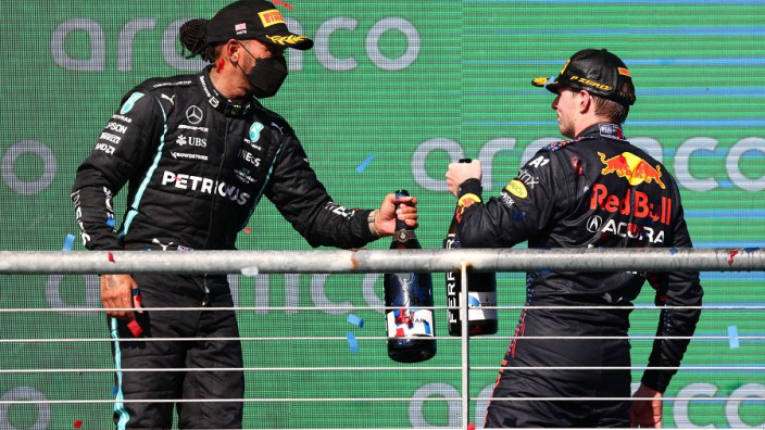 Rosberg backing Hamilton to topple "giant" Verstappen