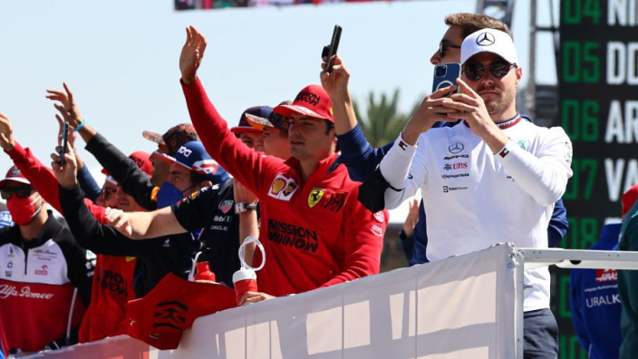 Bottas sluit toekomstige overstap Ferrari niet uit: "Je weet het nooit"