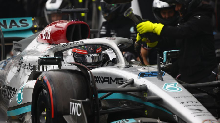 Wolff baalt van safety car: "Zonder had Hamilton waarschijnlijk de race gewonnen"