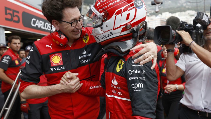 Binotto en Leclerc moeten lachen om neppe berichtgeving uit Italië: "Niks van waar"