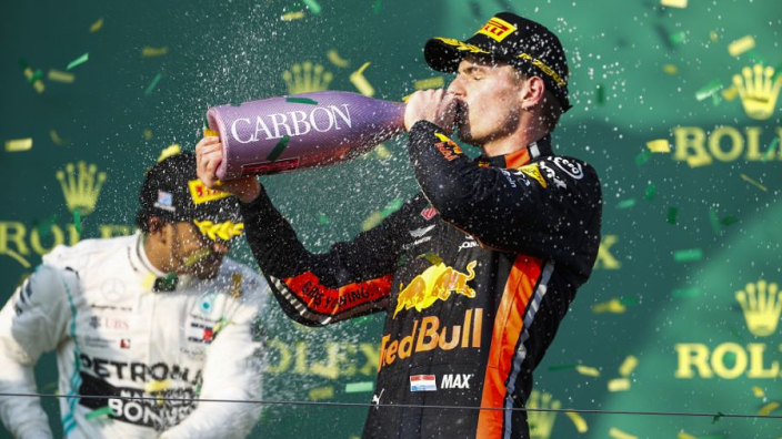 "Max Verstappen corre como un campeón del mundo"