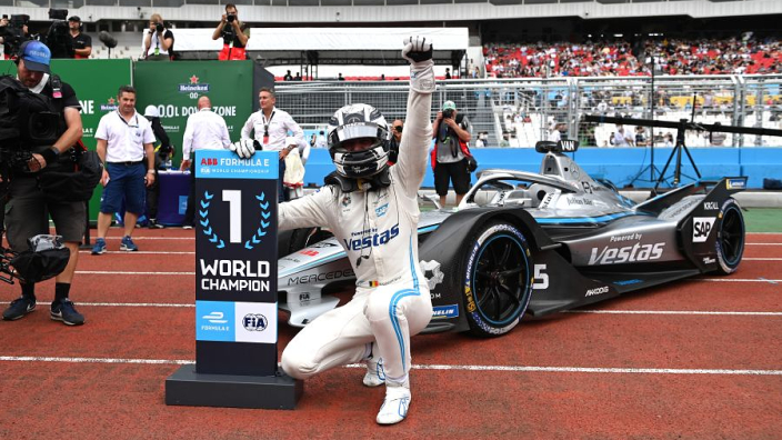 Vandoorne behaalt wereldtitel in Formule E: "Was moeilijk om me te focussen"