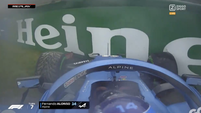 Chaos op Imola: Alonso crasht, Verstappen uit zorgen, Aston Martin Stroll in de brand