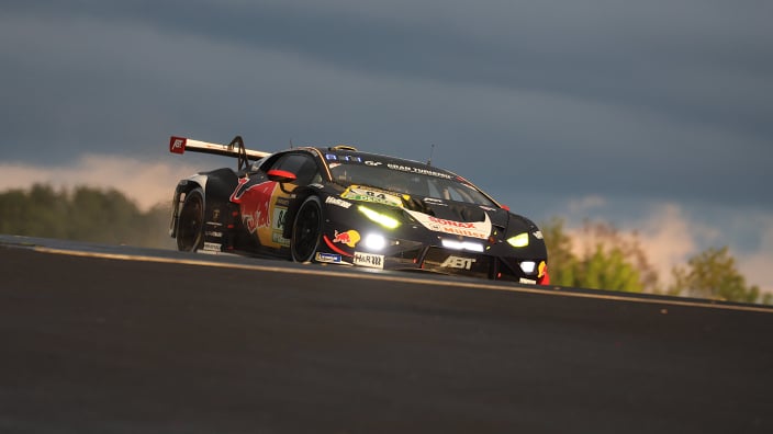 Lamborghini één-twee voor pole, Verstappen Racing komt slechts acht tienden tekort