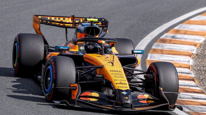 Norris pakt pole onder dreiging van regen op Zandvoort, Verstappen zevende