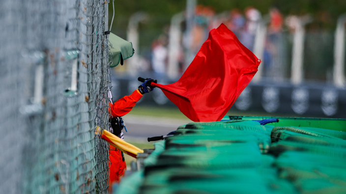 F1 testing halted by ‘RIDICULOUS’ red flag in freak incident