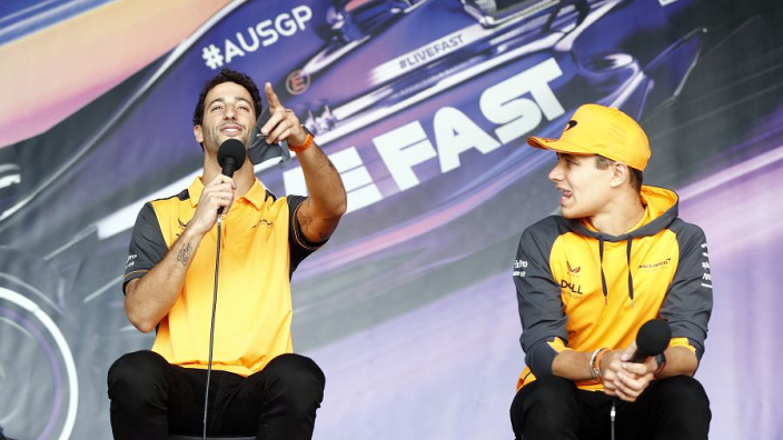 Norris willing to answer Ricciardo questions on "difficult to drive" McLaren