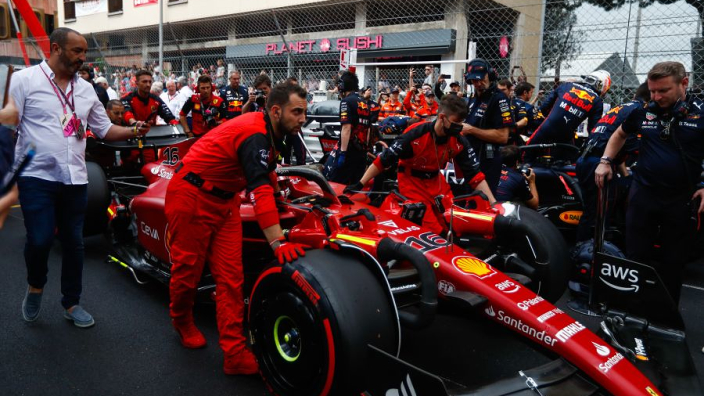 VIDEO: Así reaccionaron los mecánicos de Ferrari al doble abandono en Bakú