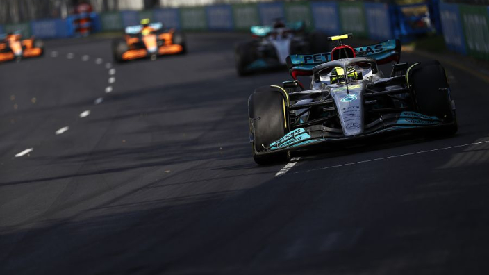 Hamilton sait qu'il sera "difficile de rattraper Ferrari"