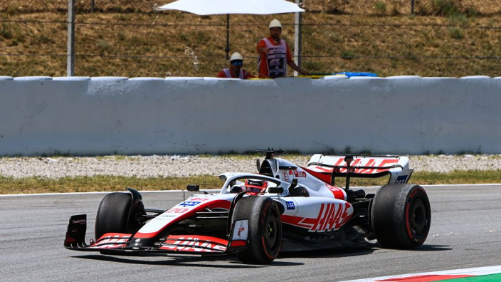 Magnussen U-turn after Hamilton crash accusation