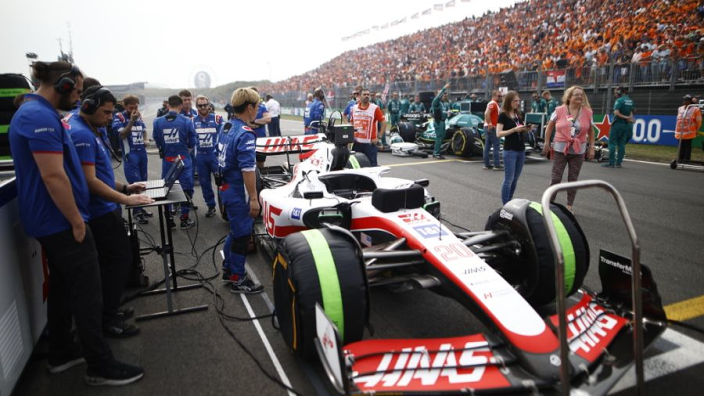 Problemen pitstop Haas nog altijd mysterie: "Nooit eerder van gehoord"