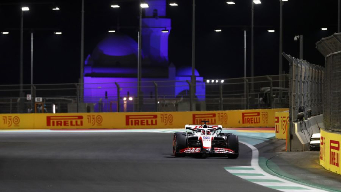 Magnussen na loodzware Saoedische GP: "Heb geen nek meer over"