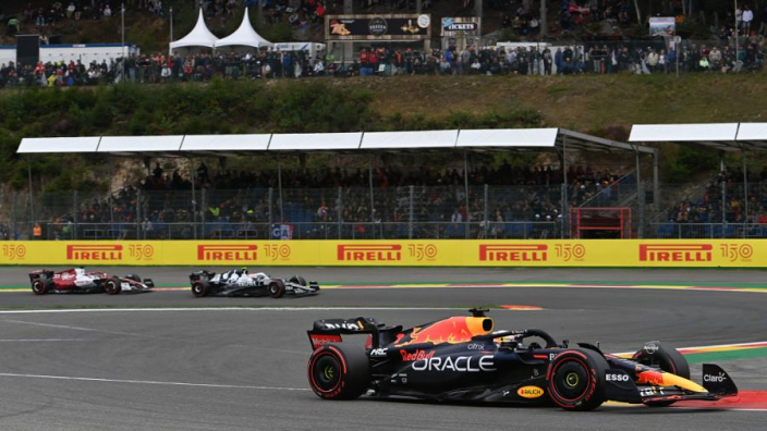Verstappen wint kwalificatie, Sainz start op P1 tijdens GP België