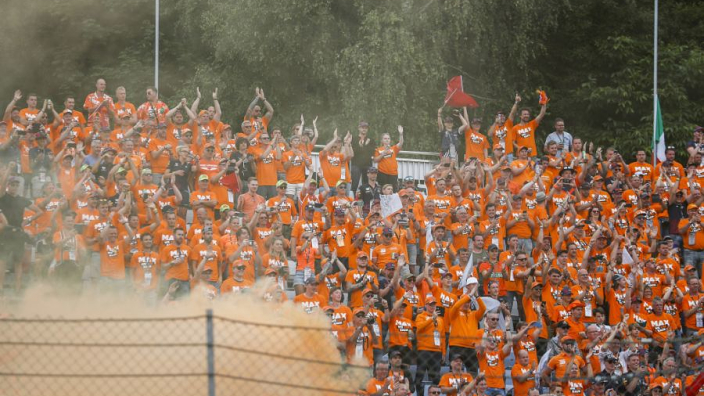 Beelden Oranje-fans na afloop GP Oostenrijk, Vettel wil levenslange schorsingen | GPFans Recap