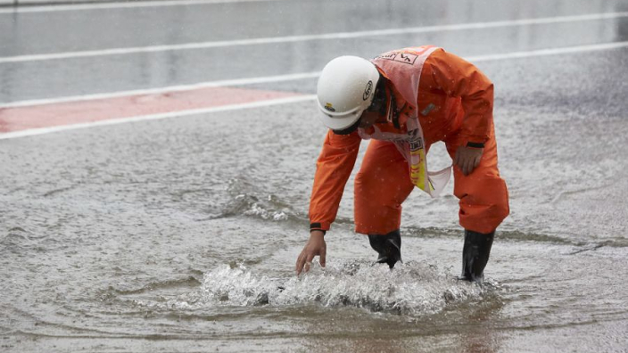 La FIA surveille le typhon proche du Japon