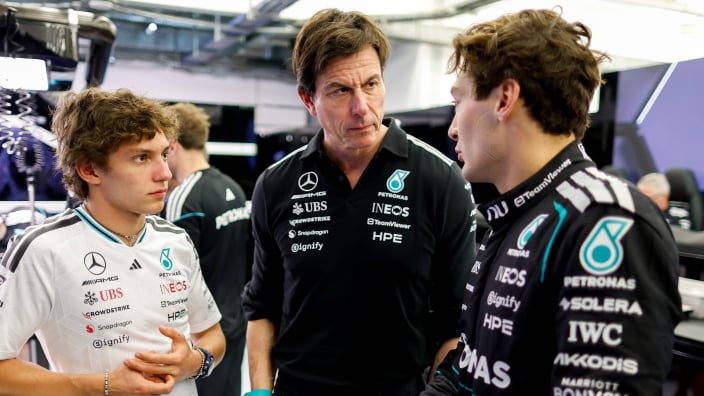 Mercedes handed F1 2026 blow as FIA power unit talks take fresh twist