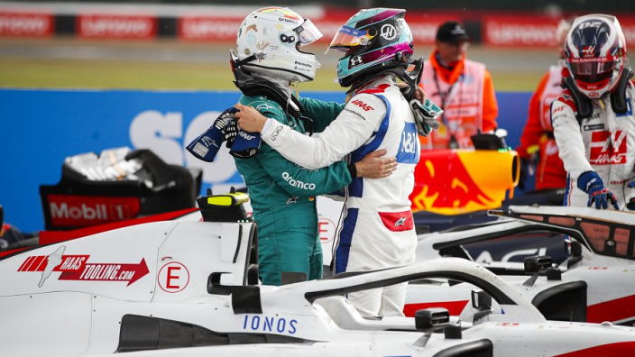 Vettel delivers verdict on Aston Martin replacement