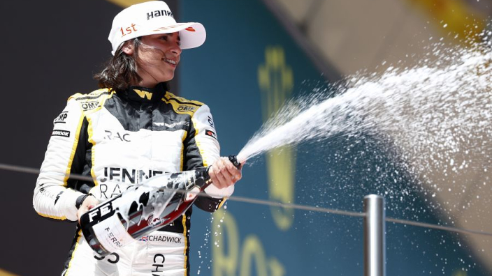 Chadwick haalt motivatie uit woorden Domenicali: "Probeer binnen vijf jaar in de F1 komen"