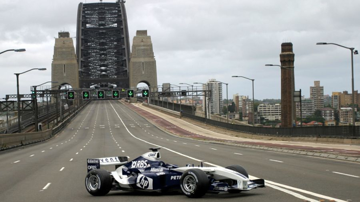 Sydney considering F1 Australian GP bid