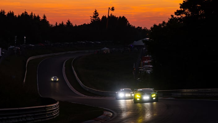 LIVE | Verstappen in nacht-kwalificatie voor 24h Nürburgring: volg hier alles live mee