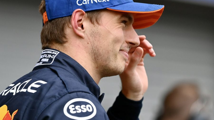 Verstappen over 'bijzonder' racedebuut De Vries: "Mooi moment om in te stappen"