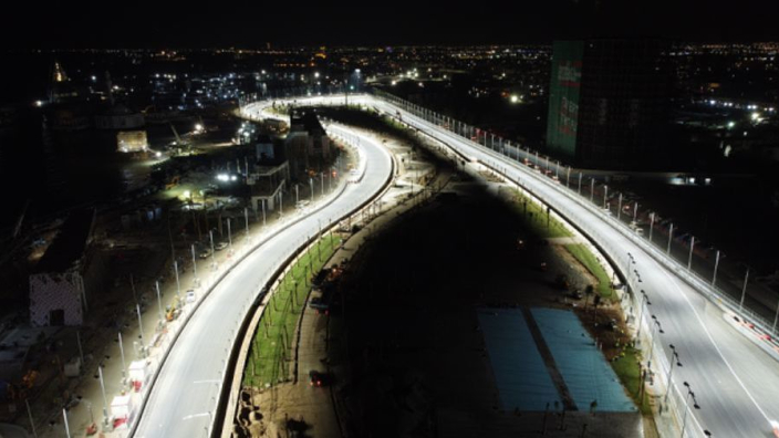 GPFans bezocht het snelste Formule 1-stratencircuit in de nacht | Jeddah Special