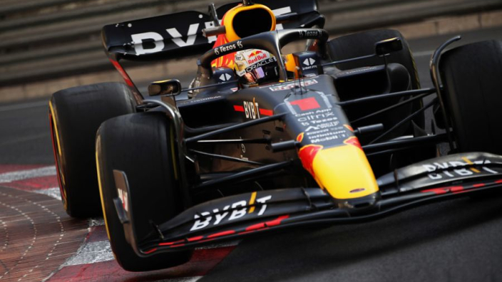 Verstappen - "Les pilotes Ferrari sont favoris pour la pole"