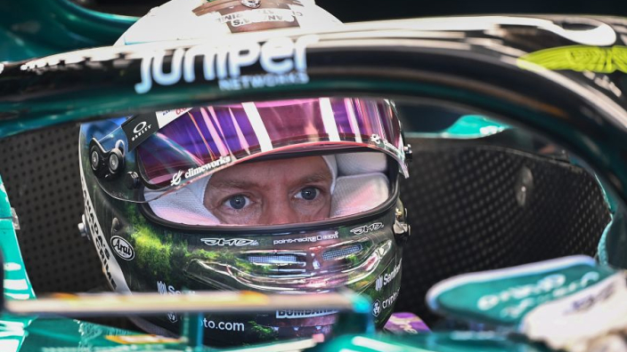"Sebastian Vettel, elige, piloto de Fórmula 1 o político"