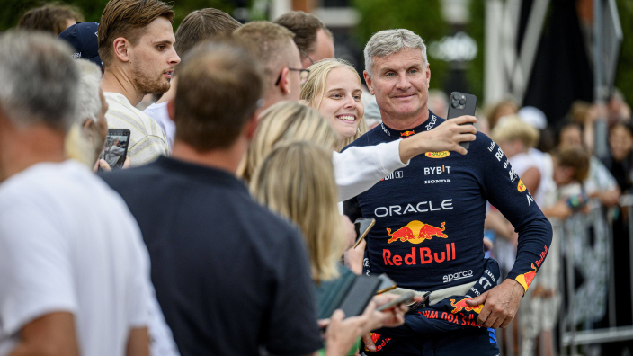 Geniet van de beelden: Coulthard trapt RB7 op de staart in Zuid-Afrika | F1 Shorts