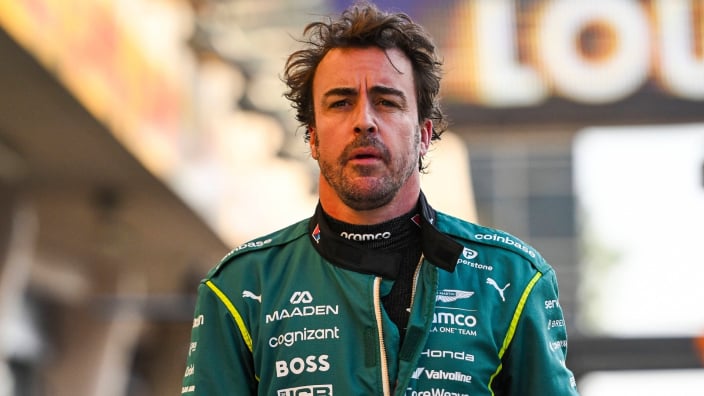 Fernando Alonso swaps out Aston Martin after F1 testing disaster