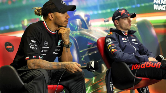 Hamilton tevreden over vooruitgang: "Voor Ferrari eindigen was groots voor ons"