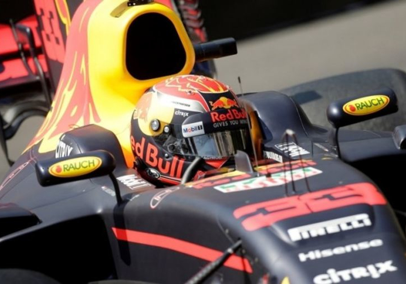 Verstappen over vierde startplek: "Als we de finish maar halen"