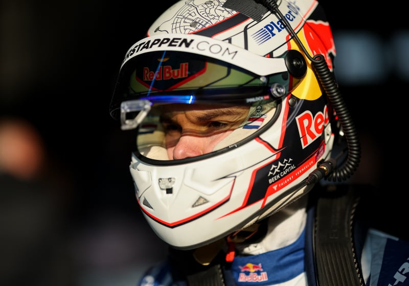 Vermeulen baalt enorm na crash vanuit virtuele leiding: 'Door een achterblijver kwam ik op het gras'