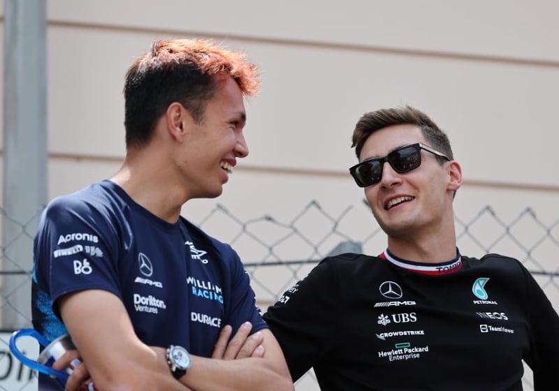 Russell prijst onverzettelijke Albon: "Hij had een lastige tijd bij Red Bull, dat weet Max ook"