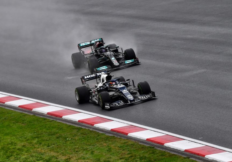 Hamilton faced P7 or P8 with no-stop strategy