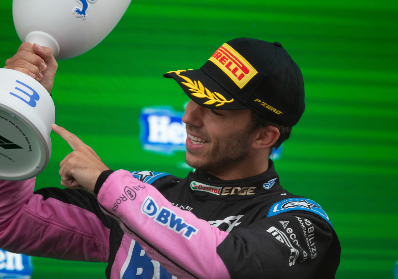 Hilarisch foutje gemaakt met Gasly tijdens podiumceremonie Dutch Grand Prix