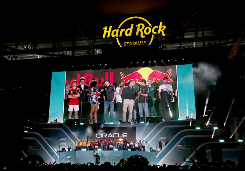 Fernando Alonso, el único piloto ausente en la ceremonia del GP de Miami