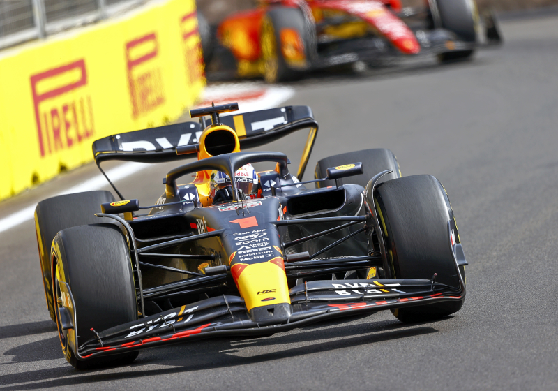 Dit is waarom timing van pitstop Verstappen in Azerbeidzjan zo ongelukkig was