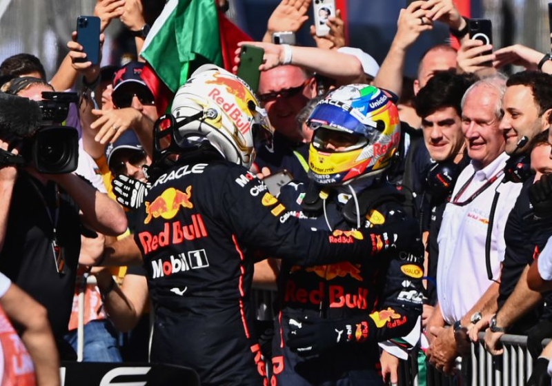Perez kent sleutel tot succes vs Verstappen: "Dat is hoe een kampioen zich onderscheidt"