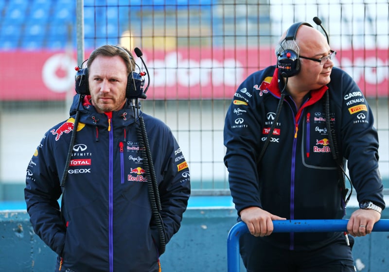 Christian Horner stands with Rob Marshall during testing in 2015