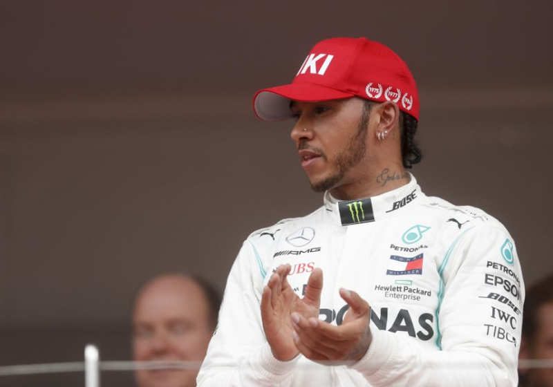 Hamilton: "Tot nu toe heb ik alleen nog maar middelmatig gepresteerd"