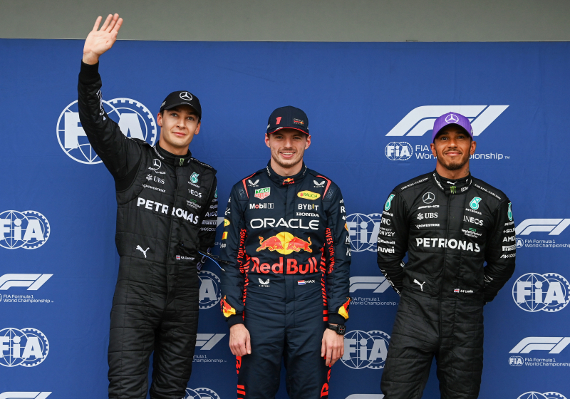 Russell: "Verstappen had eigen carrière beschadigd naast Hamilton bij Mercedes"