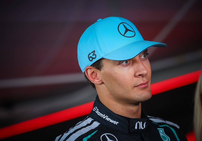 Russell tweemaal het snelste in Bakoe, Hamilton zorgt voor woede bij Lawson | GPFans Recap