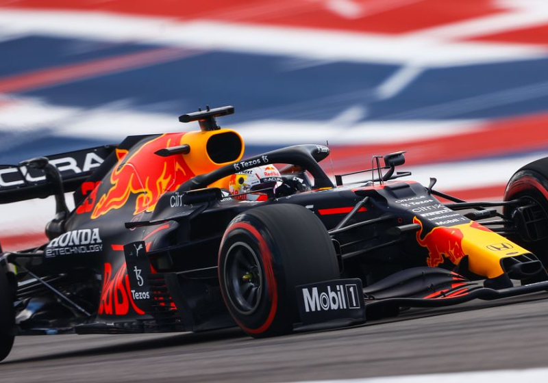Verstappen doorbreekt met sterke kwalificatie dominantie Mercedes in COTA