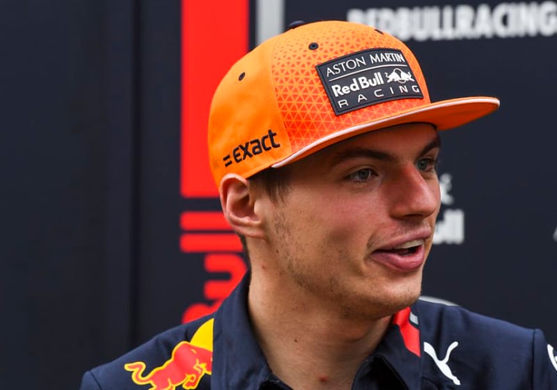 Verstappen over tyfoon-dreiging: "Zaterdag rijden onwaarschijnlijk"