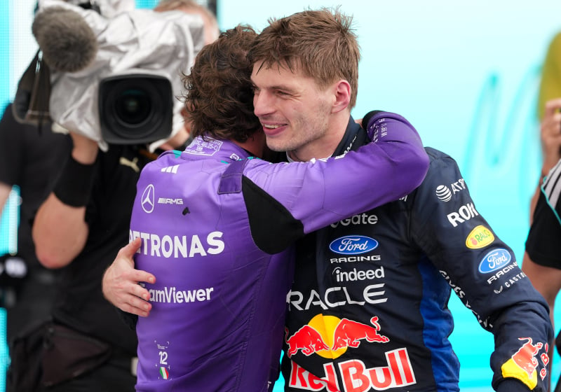 Mercedes' 2027 F1 drivers? Toto Wolff spotted with Max Verstappen and Kimi Antonelli on boat